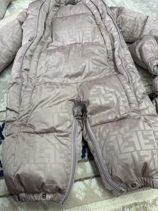 Зимний комбинезон для ребенка