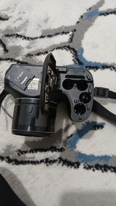 SONY DSC-H200 fotoapparati