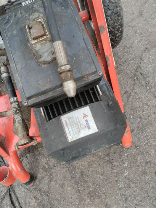 Машина за отпушване на канали