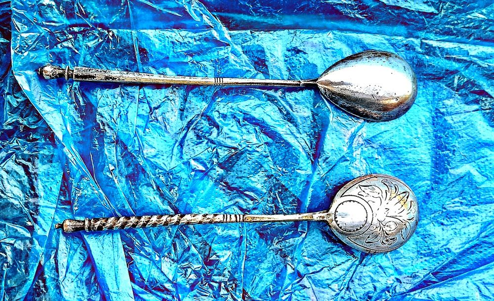 Ложки серебряные, дореволюционного времени.