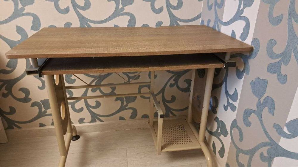 Стол компьютерный, стол рабочий