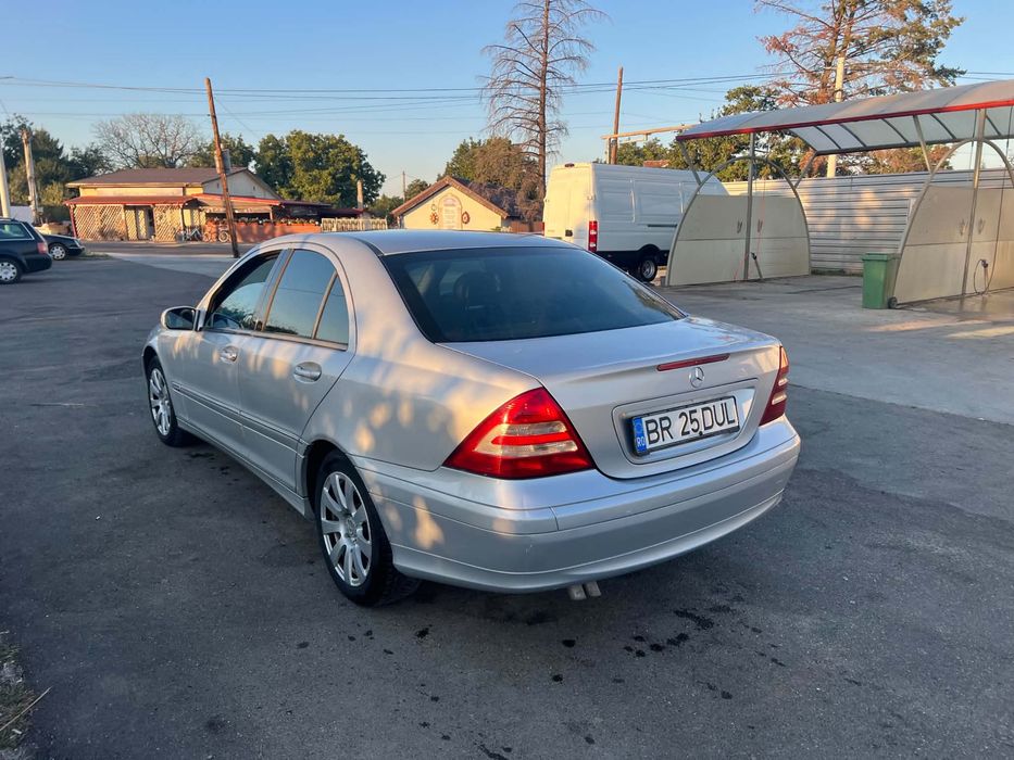MERCEDES-BENZ C-Class 2004 — imagine 5
