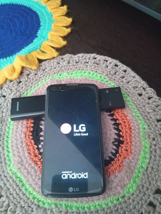 Продам телефон LG