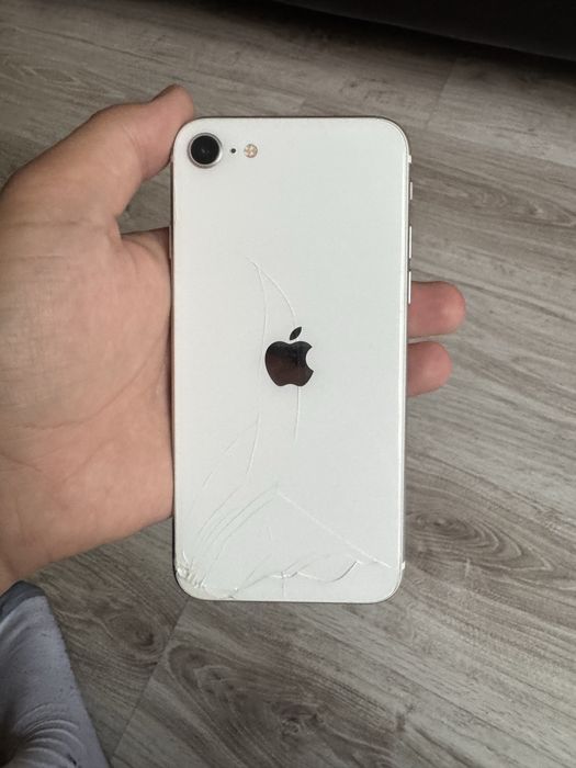 Iphone se 2020 64гб 76%