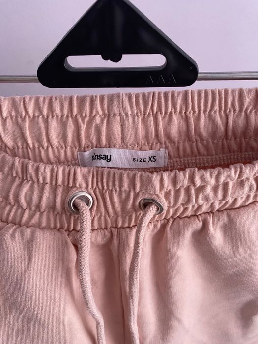 Розови къси панталони Sinsay XS размер
