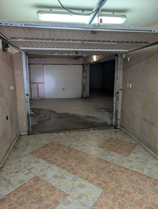 Дава се под наем Гараж / Паркомясто в Варна, Център - 15 кв.м за 130 € - Снимка #1