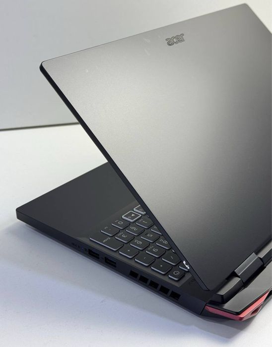 Acer Nitro RYZEN 7 - 7735H, Nvidia RTX 3050 4GB, kuchli ishlar uchun