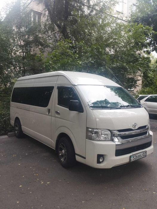 Аренда, заказ, услуги микроавтобусов предст. класса Toyota Hiace  14 м