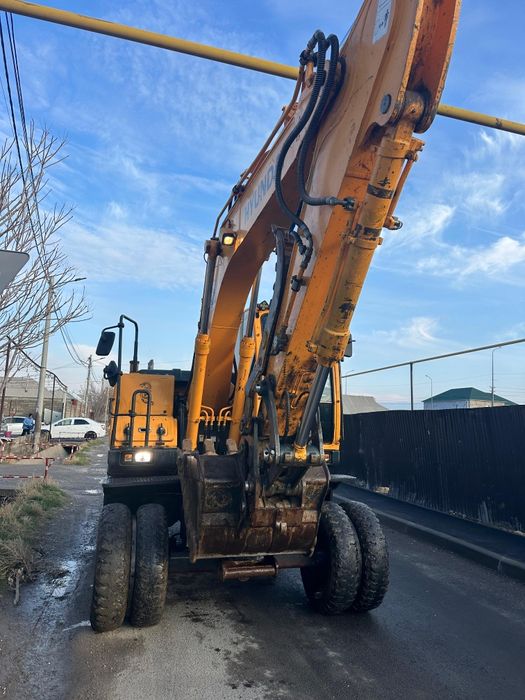 Услуги ЭКСКОВАТОРА Hundai 140