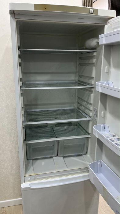 Indesit холодильник