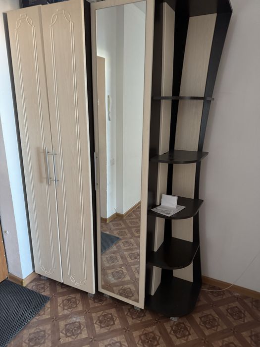 Продам шкаф в прихожую