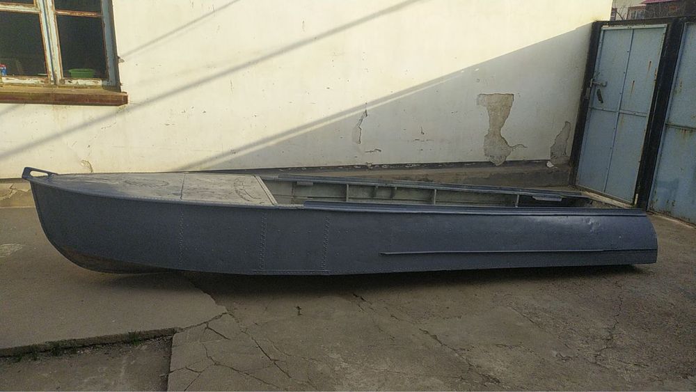 Продается лодка казанка