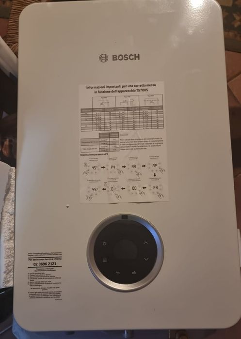 Boiler instant pe gaz Bosch Therm 5700