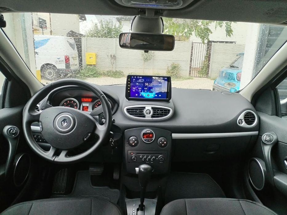 De vânzare Renault Clio Benzină 1.6 Automat