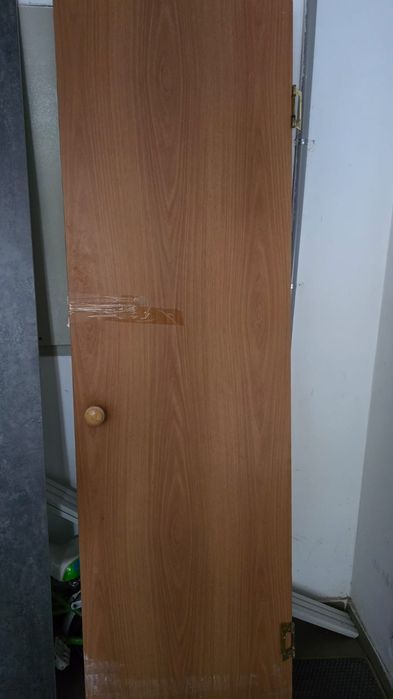 Отдам межкомнатную дверь б/у