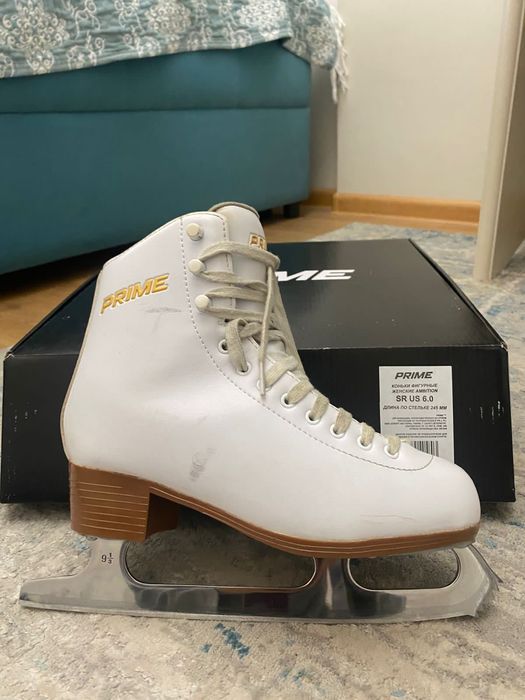 Продам коньки 38 размер