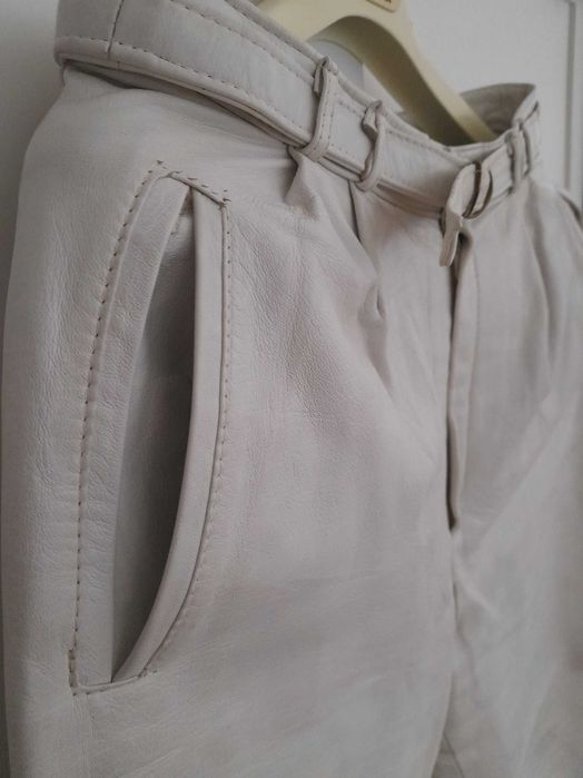 Pantalon piele naturala, s, 100 lei