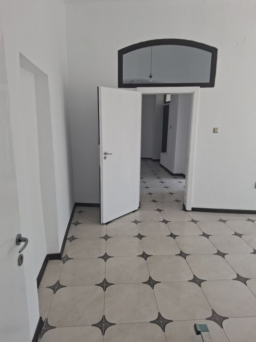 Sp.comercial pe B-dul Cetății