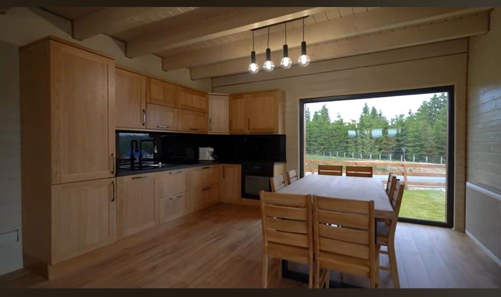 Cabana de vanzare in Belis!