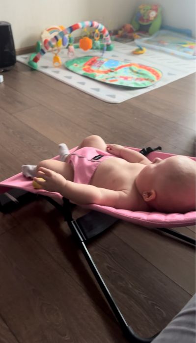 Отдам Шезлонг розовый