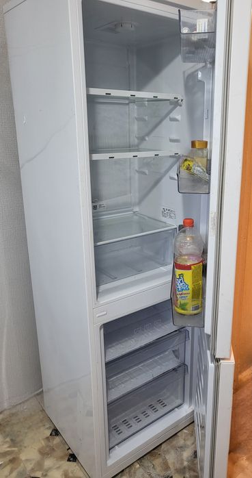 Срочно продам Холодильник BEKO,