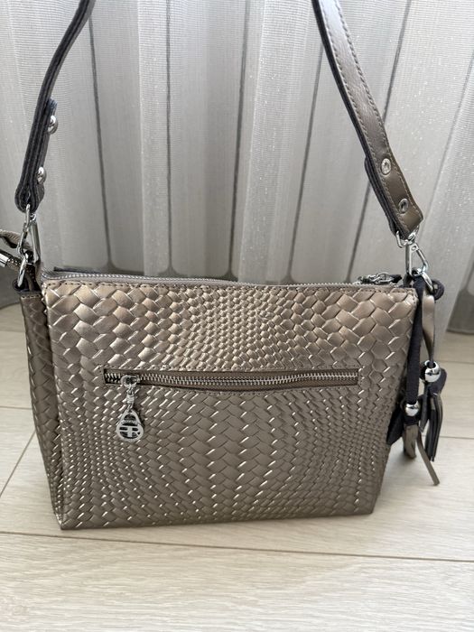 Малка чанта от естествена кожа