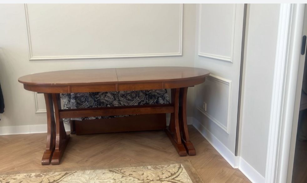 Продам стол раздвижной