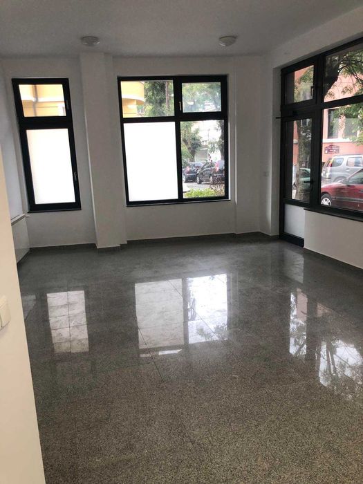 Дава се под наем Офис в София, Оборище - 40 кв.м за 1176.57 € - Снимка #4