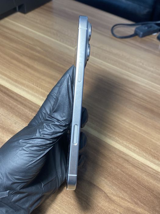 iPhone 16 Pro Max • 512 GB • Natural Titanium