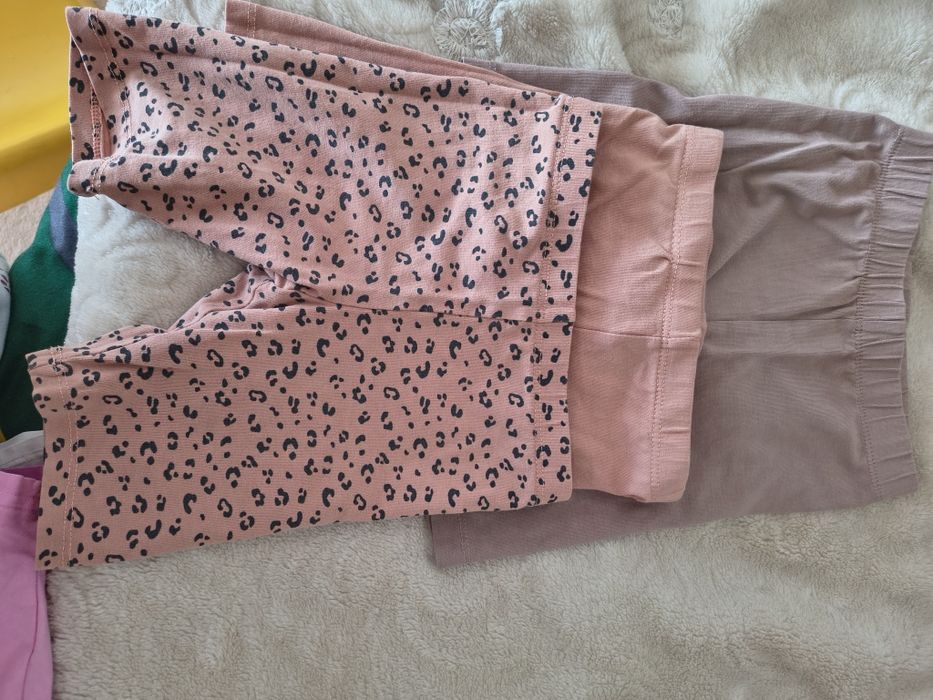 Rochițe,tricouri și colanți mărimea 98