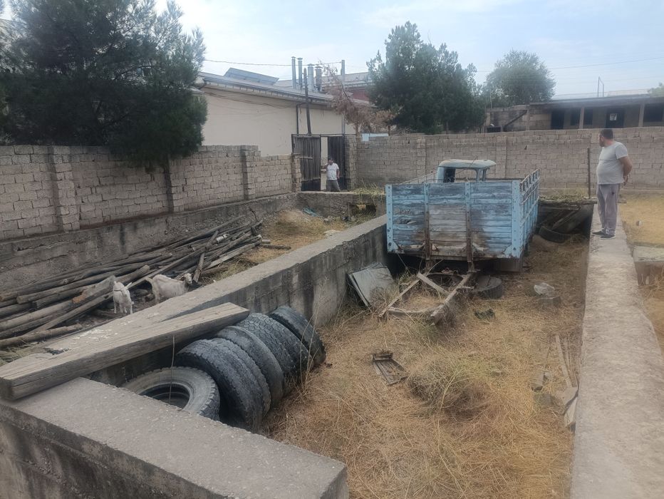 20/40 участка зангота тумани дамичида 1 балиқ хона ёнида