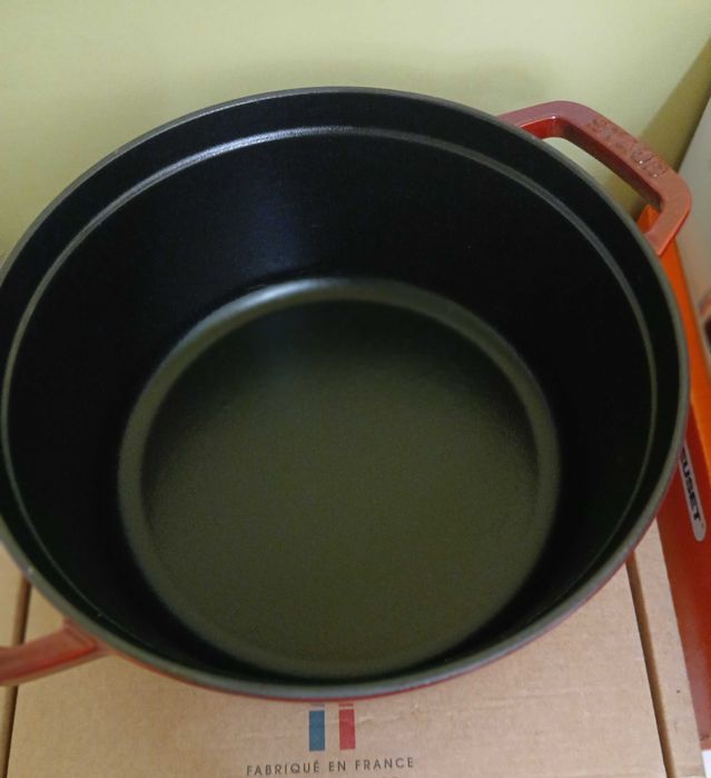La cocotte Staub -чугунени съдове