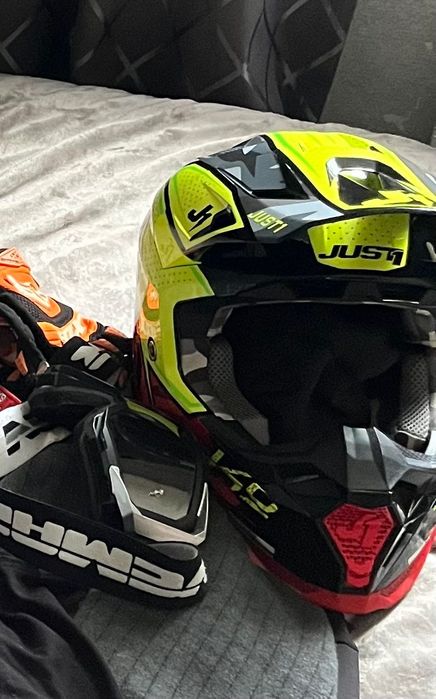 Шлем just 1 j40.