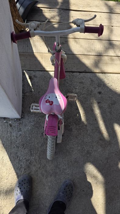 Bicicleta Hello Kitty  fete pana in 5 ani