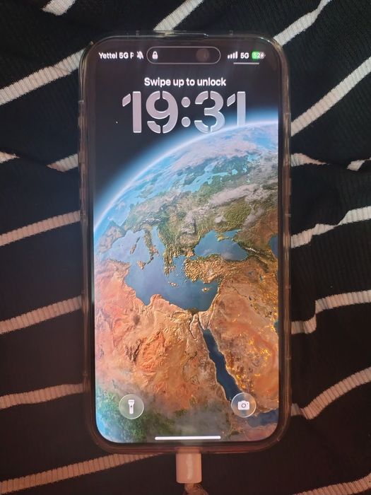 Продавам iPhone 15 pro max 512 gb