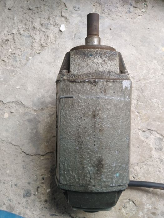 Шмиргел трифазен