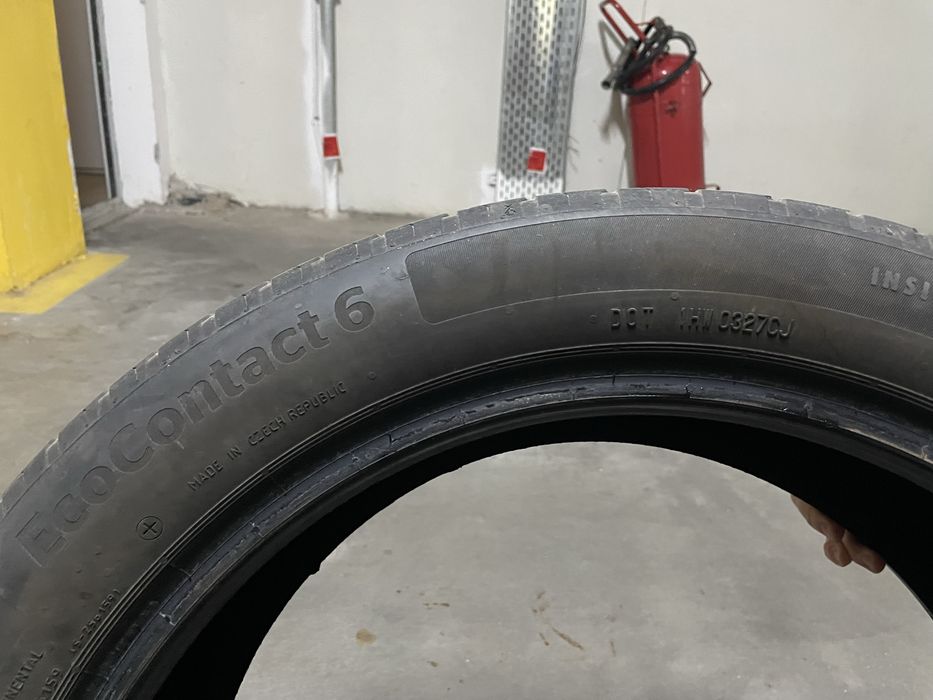 Vand 4 anvelope de vară 215/50 R19 93T