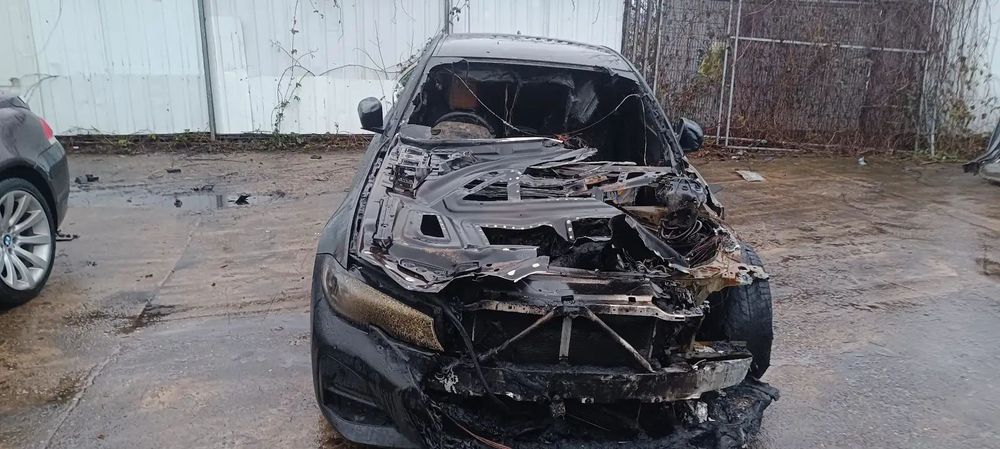 Dezmembrari / Dezmembrez BMW 3 Saloon (G20) 2.0 Benz B48B20 cutie viteze automata cod culoare 475 Black Sapphire