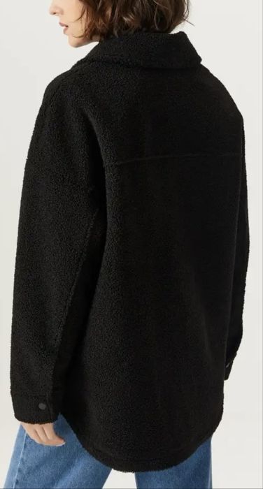 Продам куртку осень весна