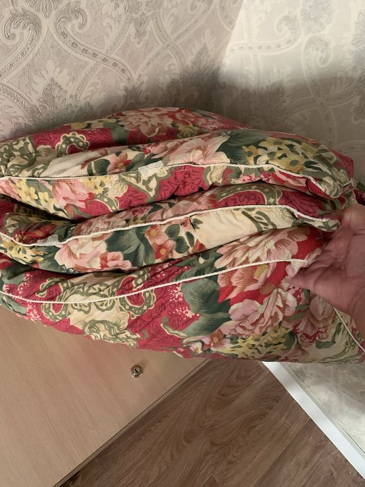 Подушка размер 70*70