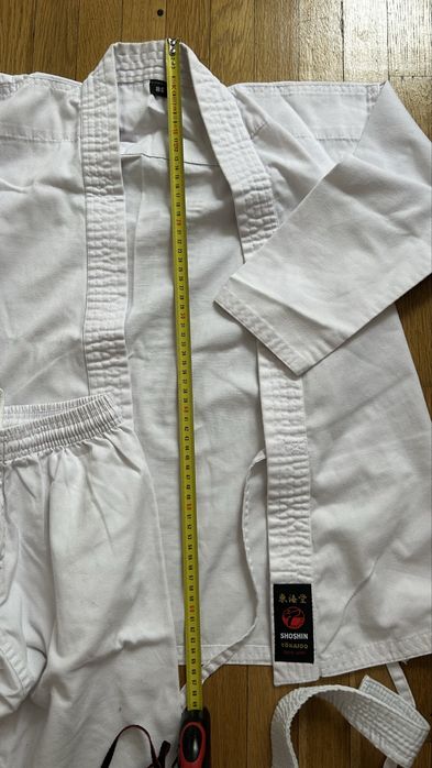 Детско кимоно за карате размер 00 и два колана