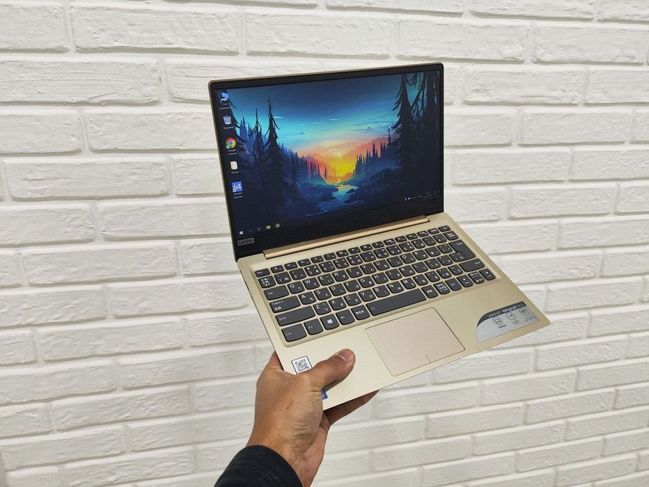 Lenovo noutbuk sotiladi 128.8 ozu karobka dakumentli