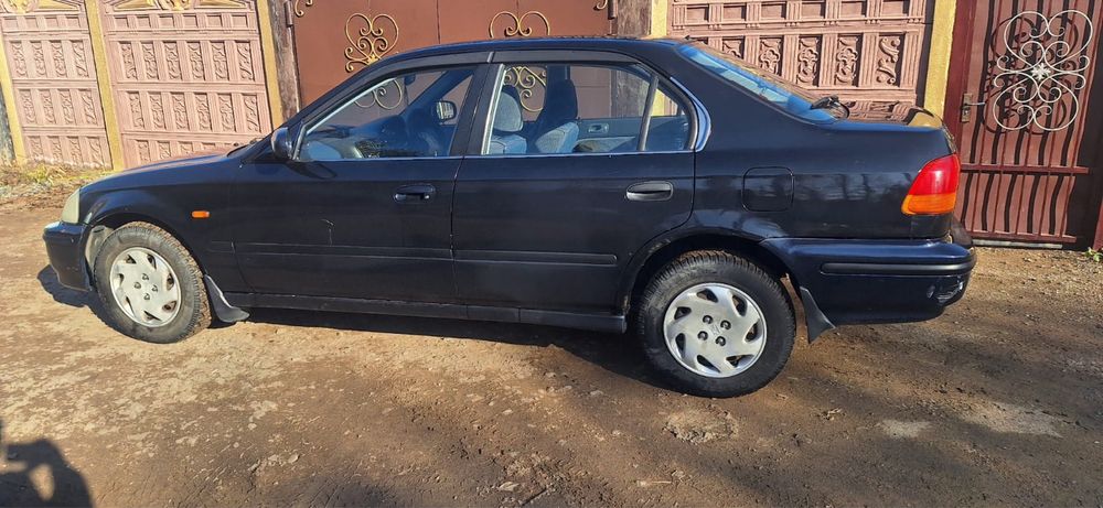 Продам машину Honda Civic