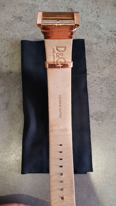 D&G Dolce and Gabbana Оригинален Дамски Кожен Часовник