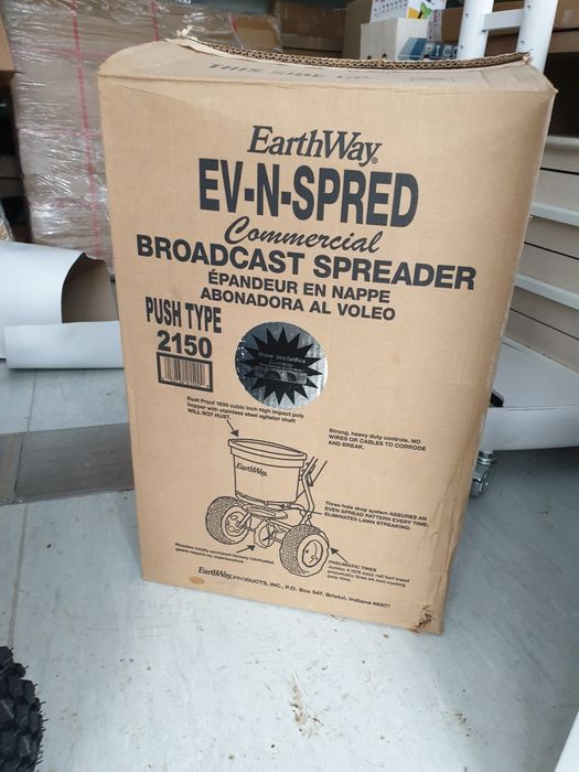 Разпръсквач за сол salt spreader 2150