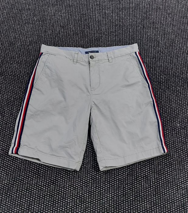 Tommy Hilfiger къси панталони S(32 ) размер