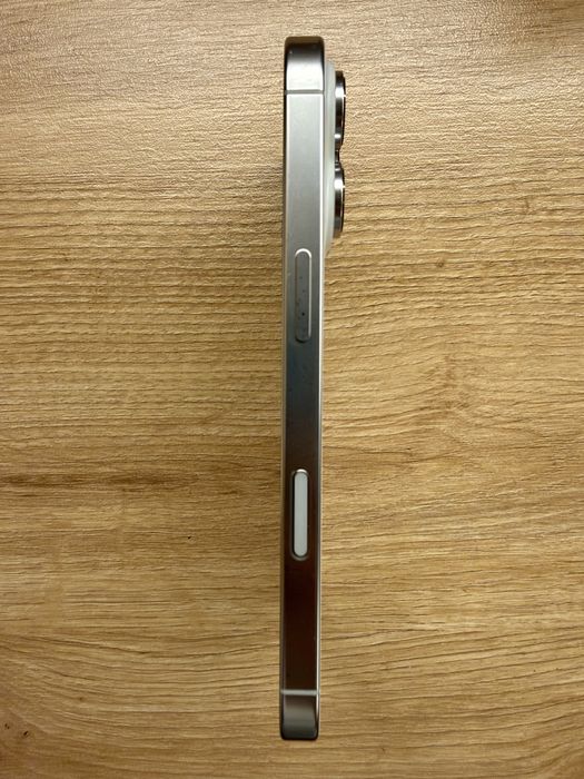 iPhone 16 Pro 128 GB - Буквално като нов!