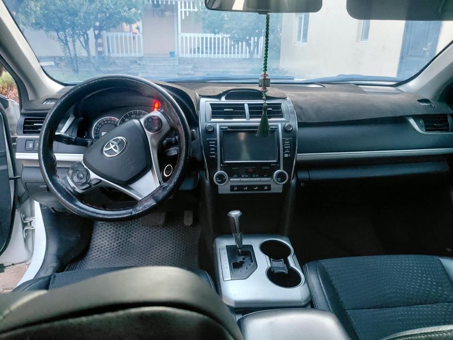 Продается Toyota camry 50
