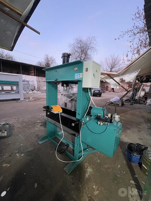 Продаеться пресс 40 тонный
