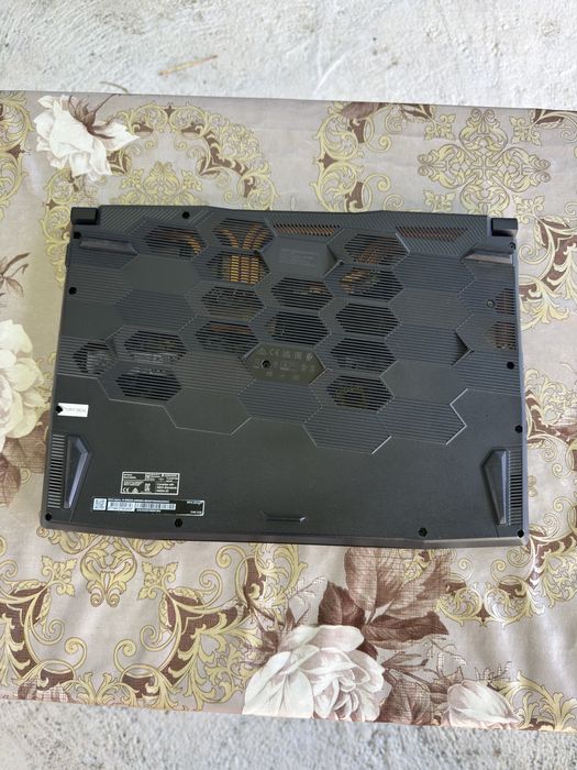 Laptop MSI Alpha 15 B5EEK черно